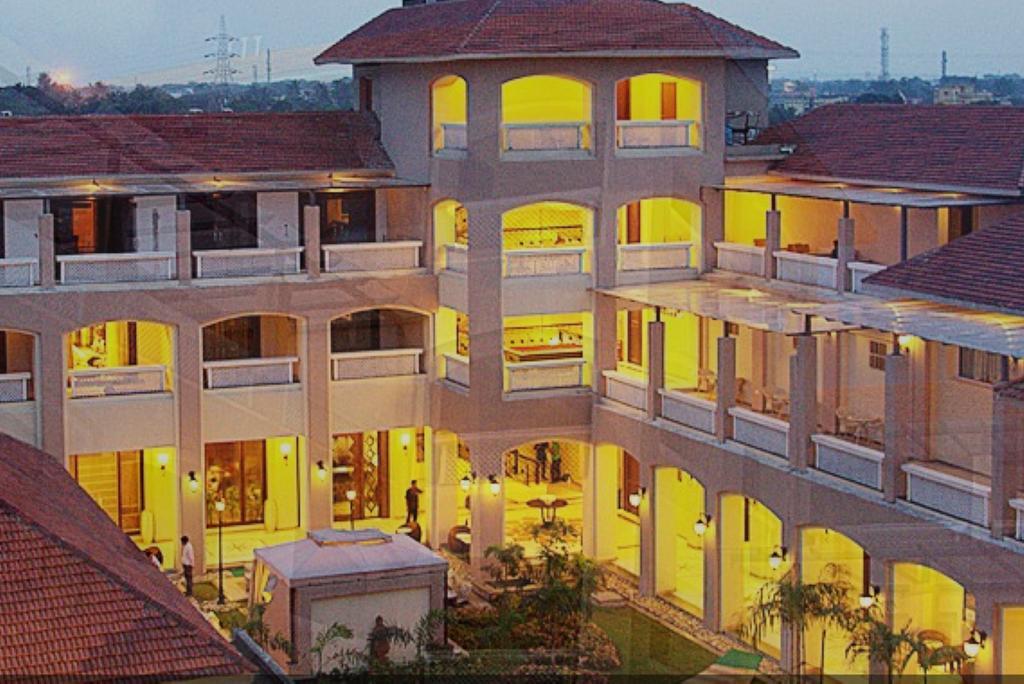 Pramod Convention & Club Resort Каттак Экстерьер фото