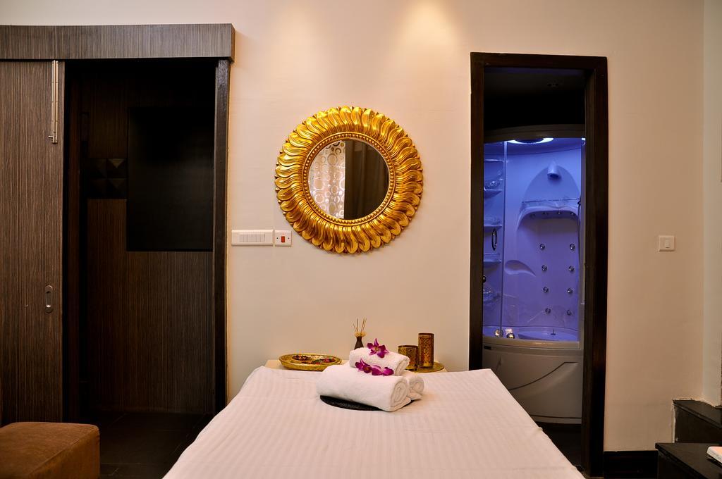 Pramod Convention & Club Resort Каттак Экстерьер фото