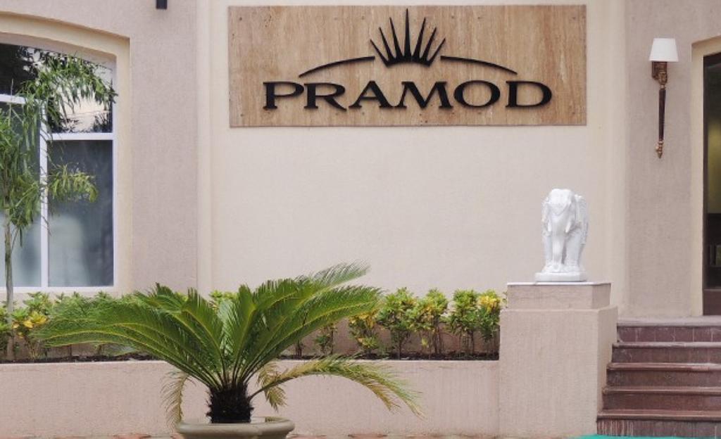 Pramod Convention & Club Resort Каттак Экстерьер фото