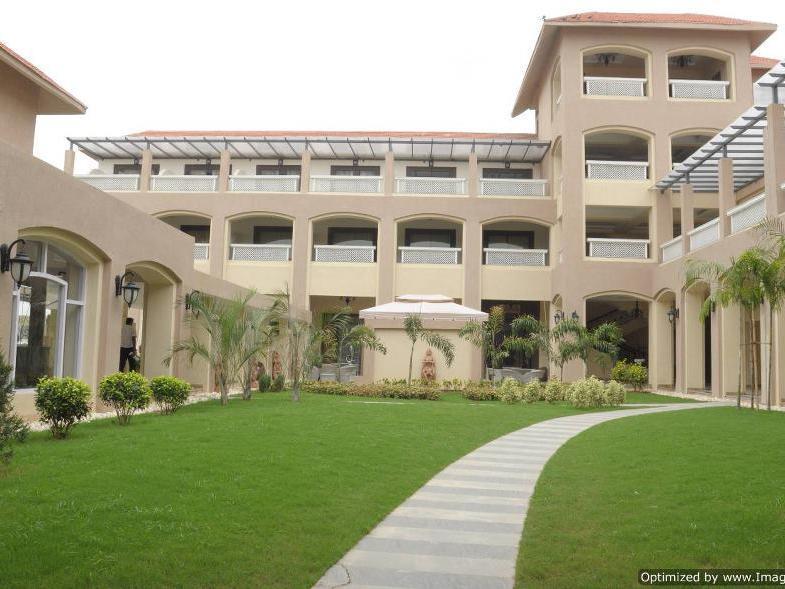 Pramod Convention & Club Resort Каттак Экстерьер фото